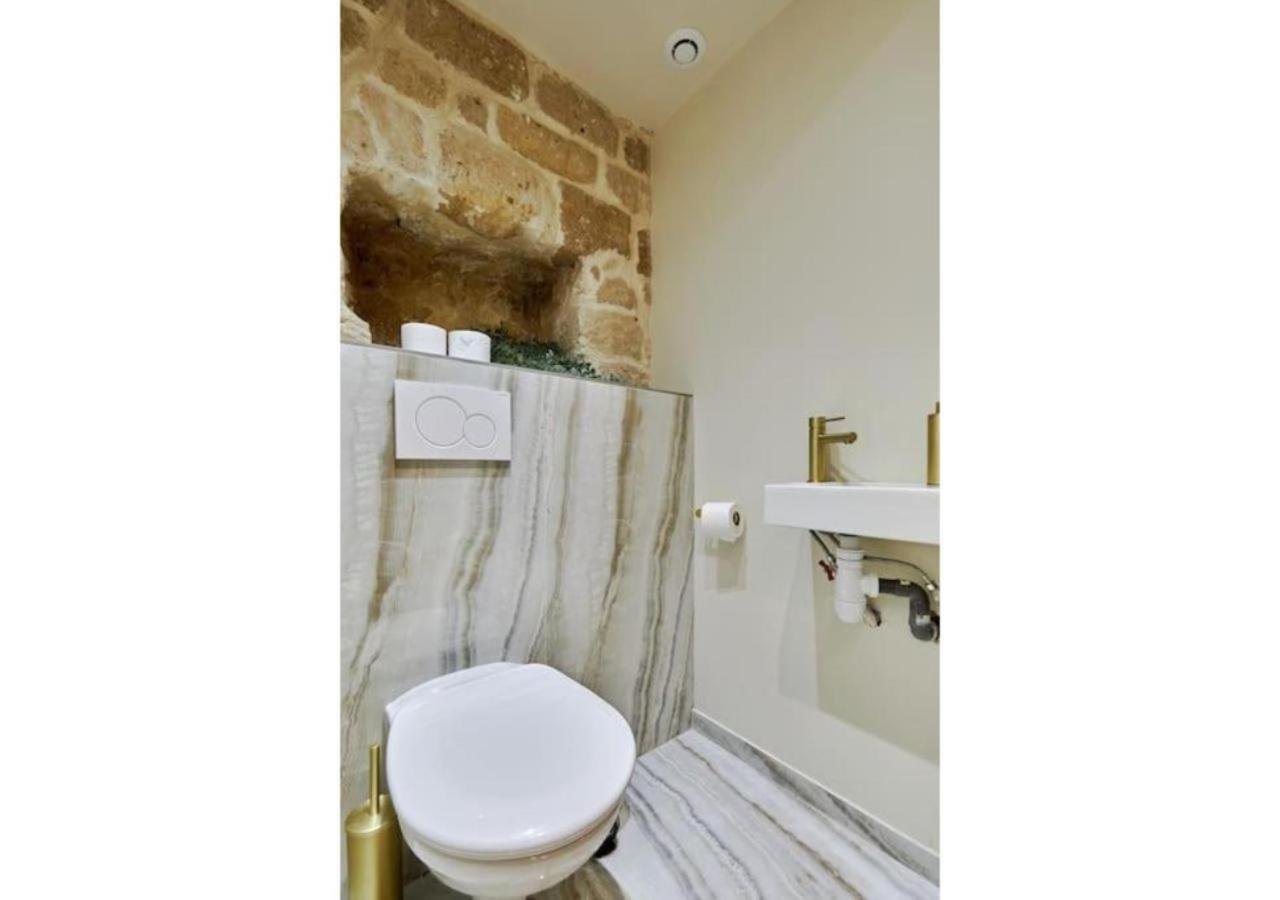 Appartement Le Marais Place Des Vosges By Prestige Parijs